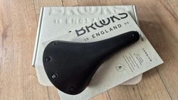 nové Brooks C13