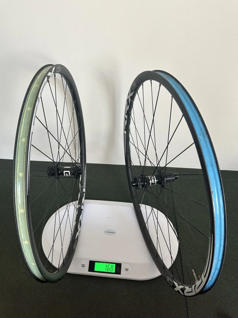 Zapletená kola RRX carbon