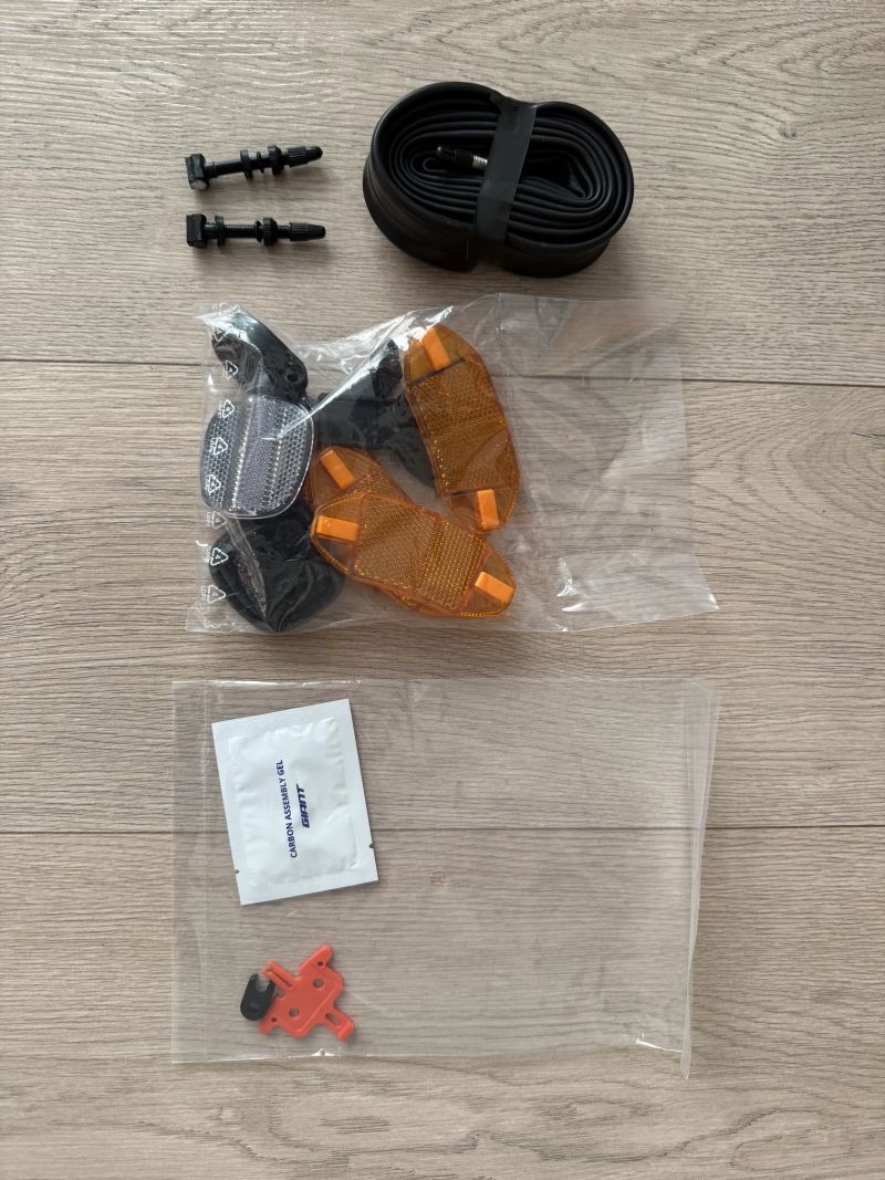 Prodám karbonový GRAVEL GIANT REVOLT ADVANCED 3