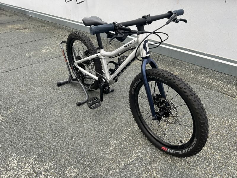 Scott Scale RC 200