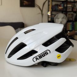 Cyklo helma Abus PowerDome MIPS Shiny White vel. L