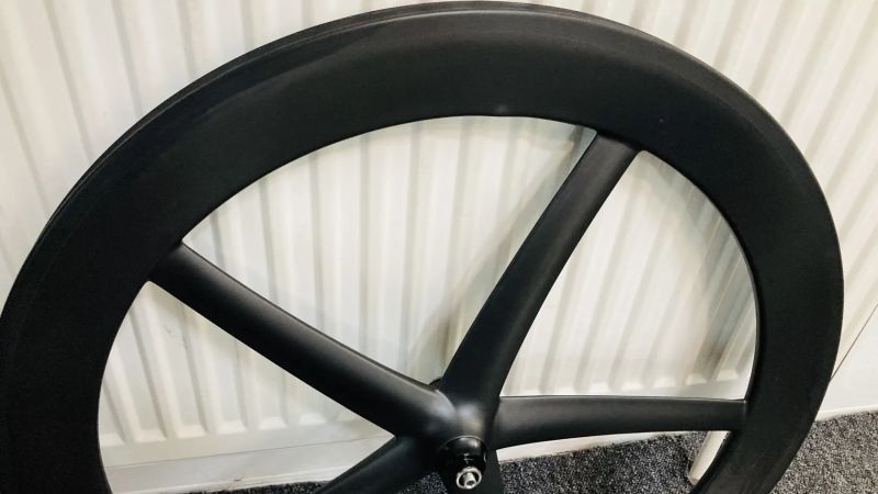 Nová karbonová kola – Silnice, GRAVEL, MTB, triatlon, disk - možno jakákoliv varianta