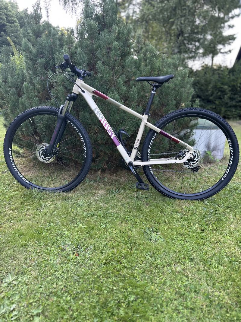 Ghost Kato Base 29 – velikost S (165–175 cm) – perfektní stav, najeto < 100 km