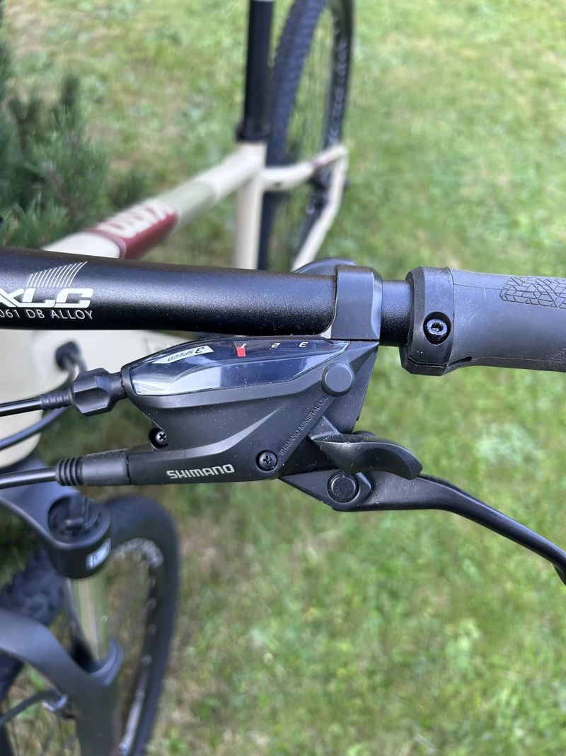 Ghost Kato Base 29 – velikost S (165–175 cm) – perfektní stav, najeto < 100 km
