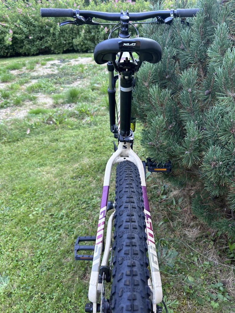 Ghost Kato Base 29 – velikost S (165–175 cm) – perfektní stav, najeto < 100 km