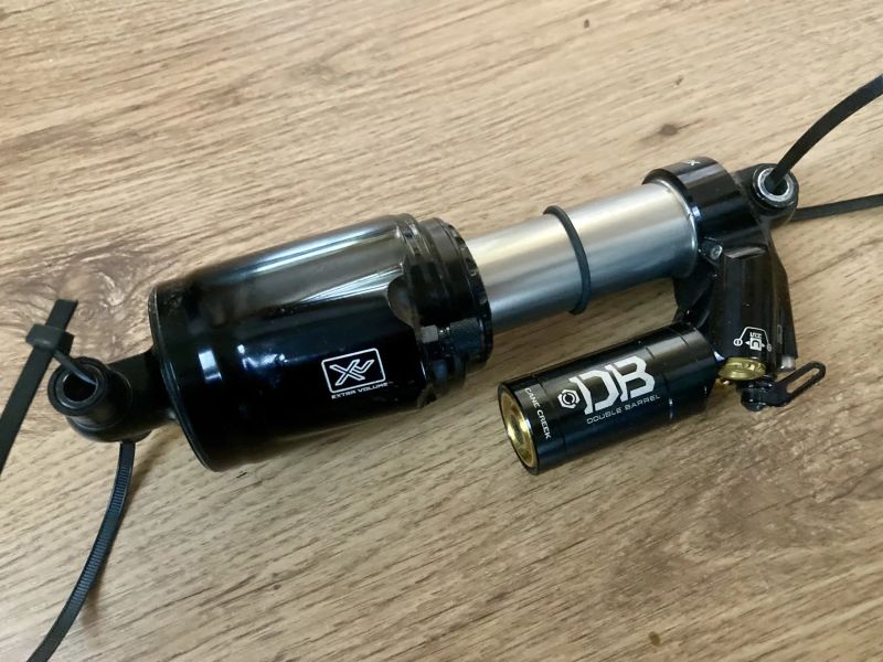 Cane Creek Double Barrel CS - rozměr 216/63