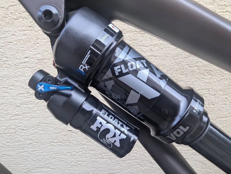 Specialized Stumpjumper EVO Comp Carbon 2022 – Vrcholný trailový stroj!
