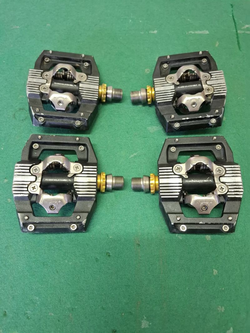 Shimano Saint PD-M821 pedály - dva páry