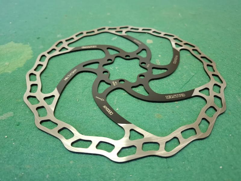 2ks Magura MT7 Pro 1-finger HC čtyřpístková kotou. brzda, odvzduš. sada, kotouče Galfer, detičky,