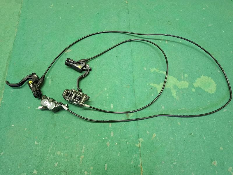 2ks Magura MT7 Pro 1-finger HC čtyřpístková kotou. brzda, odvzduš. sada, kotouče Galfer, detičky,