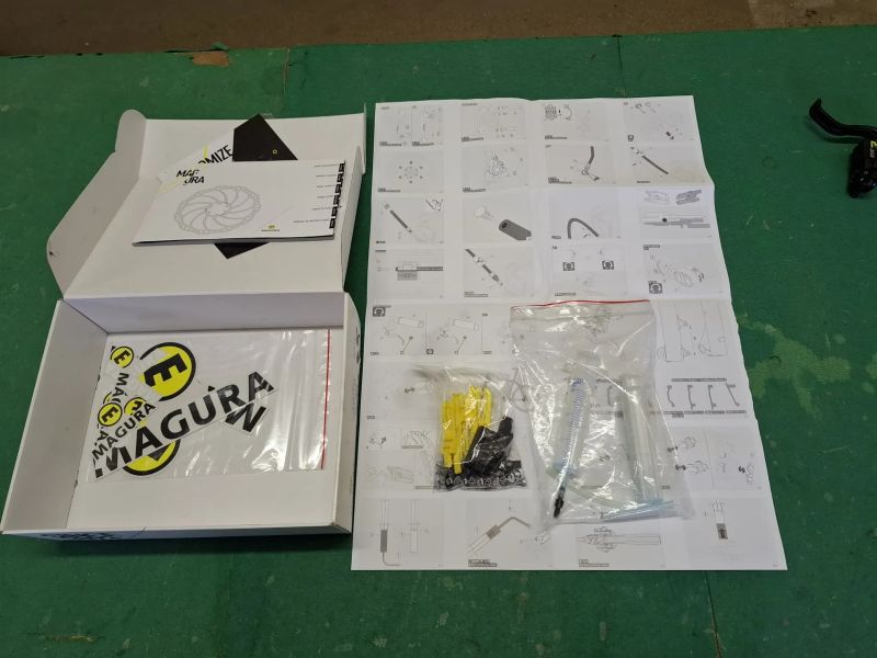2ks Magura MT7 Pro 1-finger HC čtyřpístková kotou. brzda, odvzduš. sada, kotouče Galfer, detičky,