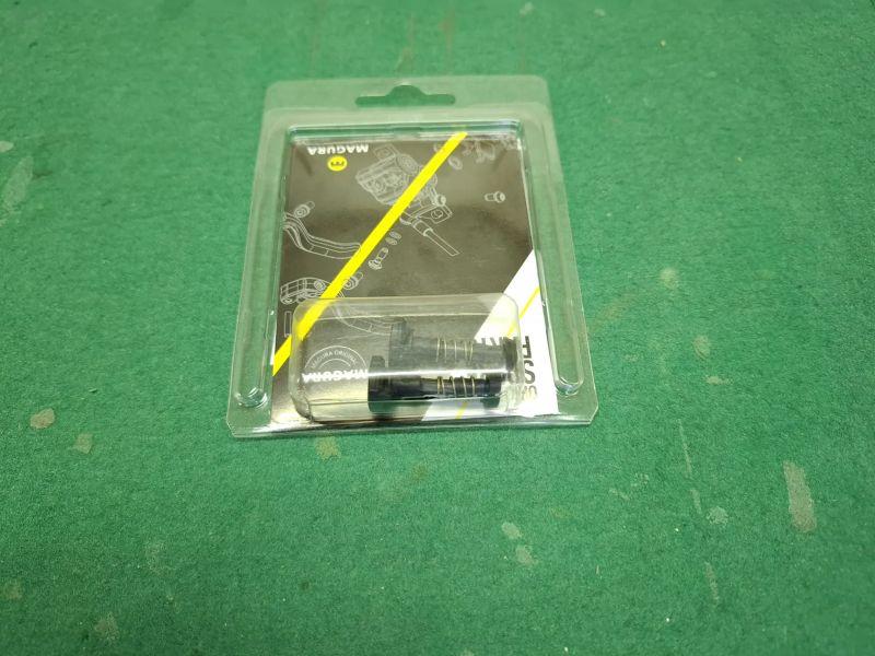 2ks Magura MT7 Pro 1-finger HC čtyřpístková kotou. brzda, odvzduš. sada, kotouče Galfer, detičky,