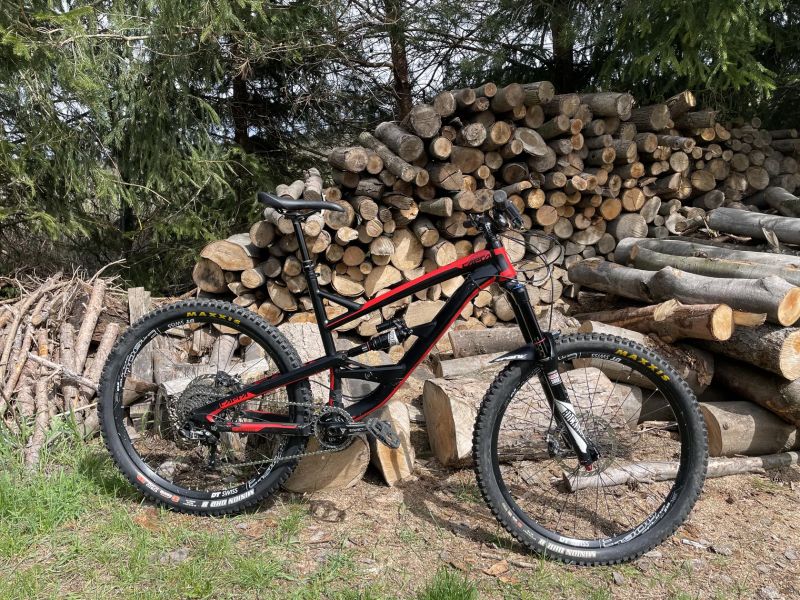 YT Capra L 