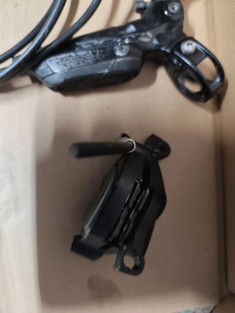Brzdy sram code r