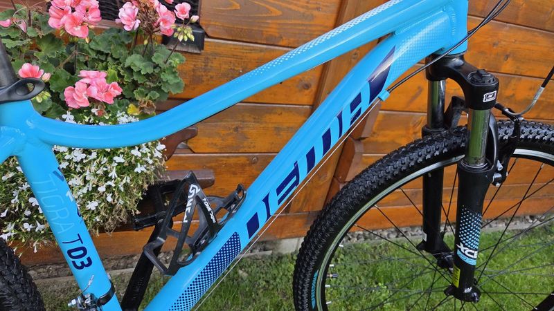 Dámské dívčí horské kolo DEMA Tigra T03 27,5" ram S postava 150-166cm 