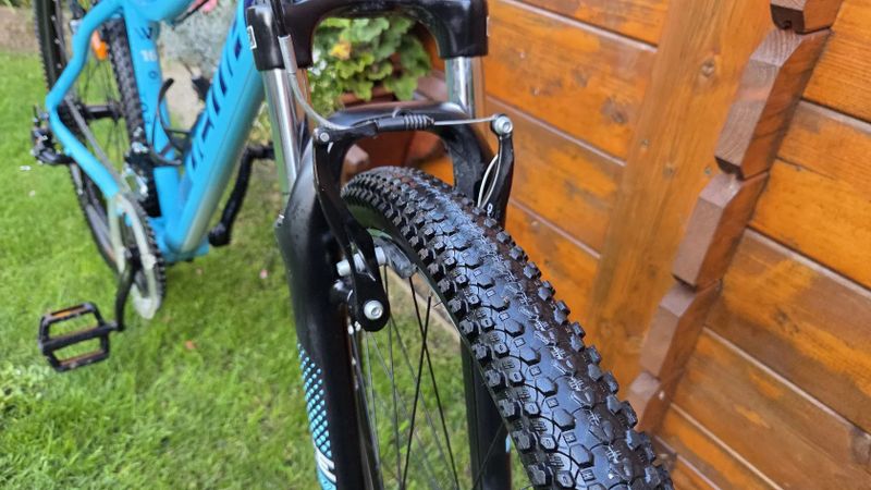 Dámské dívčí horské kolo DEMA Tigra T03 27,5" ram S postava 150-166cm 