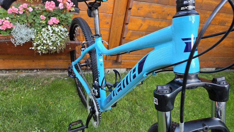 Dámské dívčí horské kolo DEMA Tigra T03 27,5" ram S postava 150-166cm 