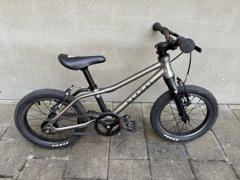 Dětské kolo Rascal 14, barva Titanium