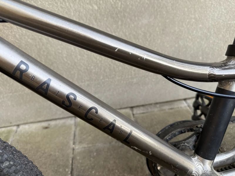 Dětské kolo Rascal 14, barva Titanium