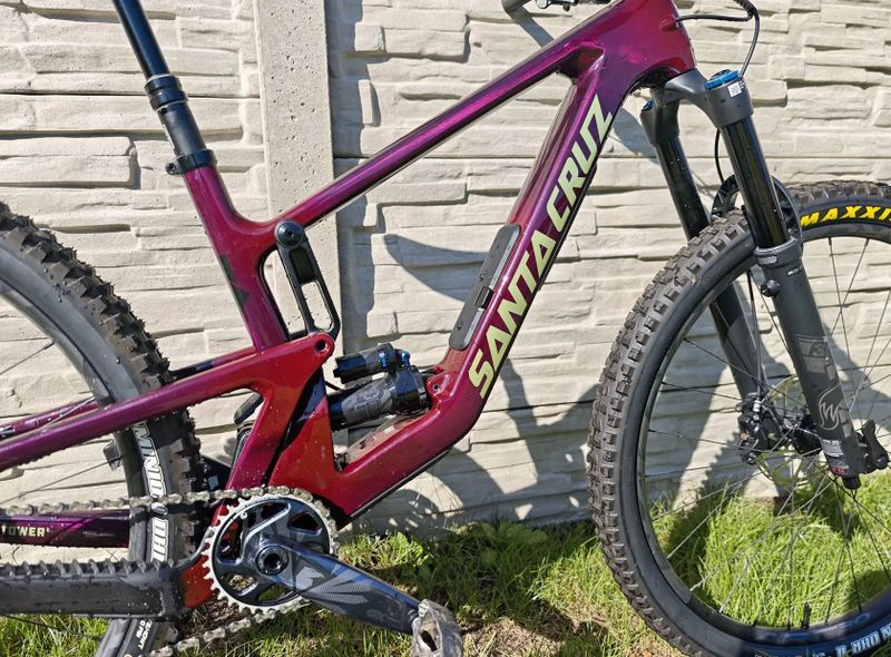 Santa Cruz Hightower 3 vel M.168-180cm. Elektronické řazení AXS