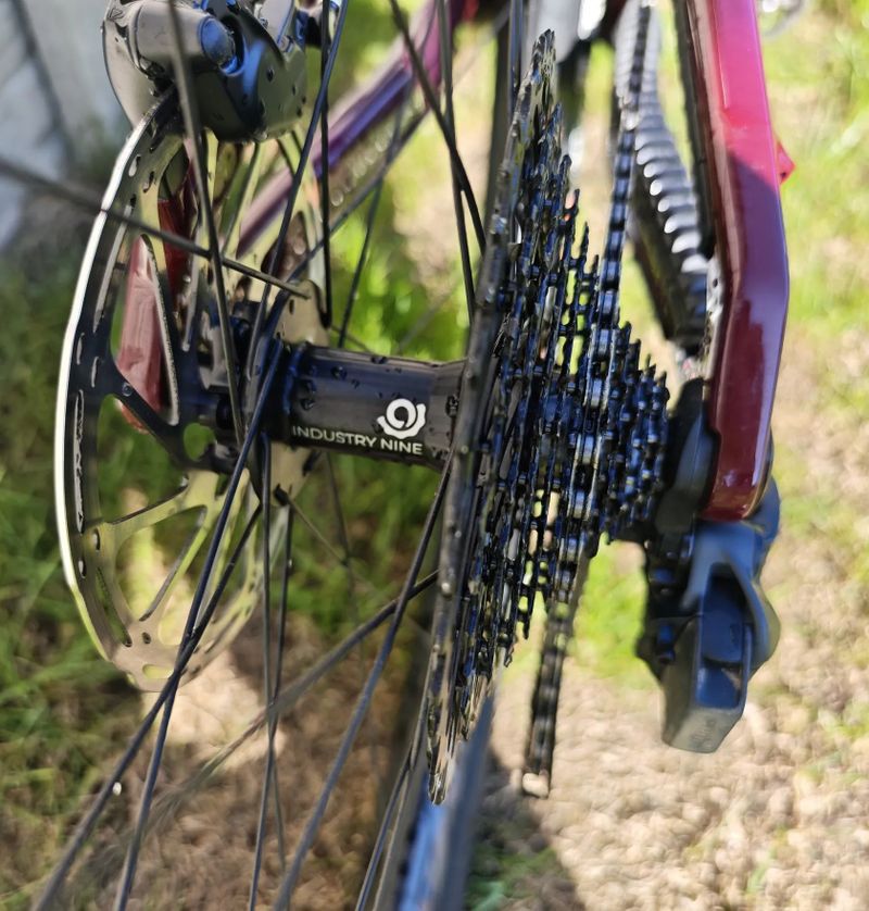 Santa Cruz Hightower 3 vel M.168-180cm. Elektronické řazení AXS
