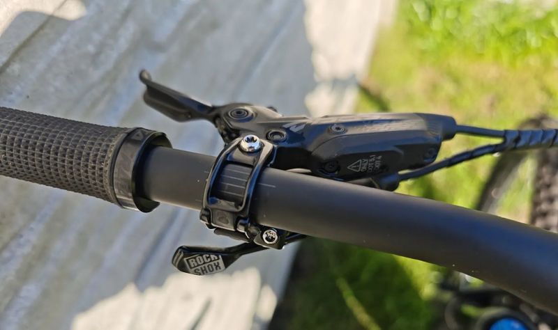 Santa Cruz Hightower 3 vel M.168-180cm. Elektronické řazení AXS