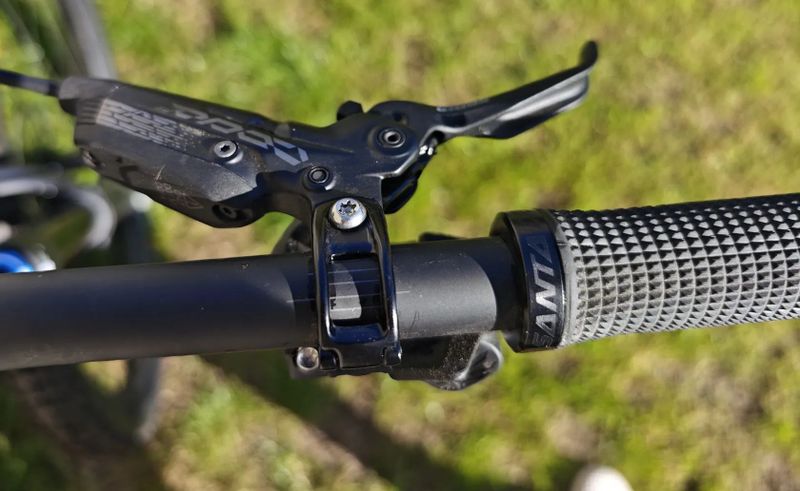 Santa Cruz Hightower 3 vel M.168-180cm. Elektronické řazení AXS