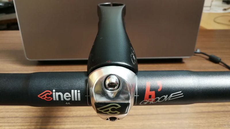 Řídítka CINELLI Grove s představcem Cinelli Grove 