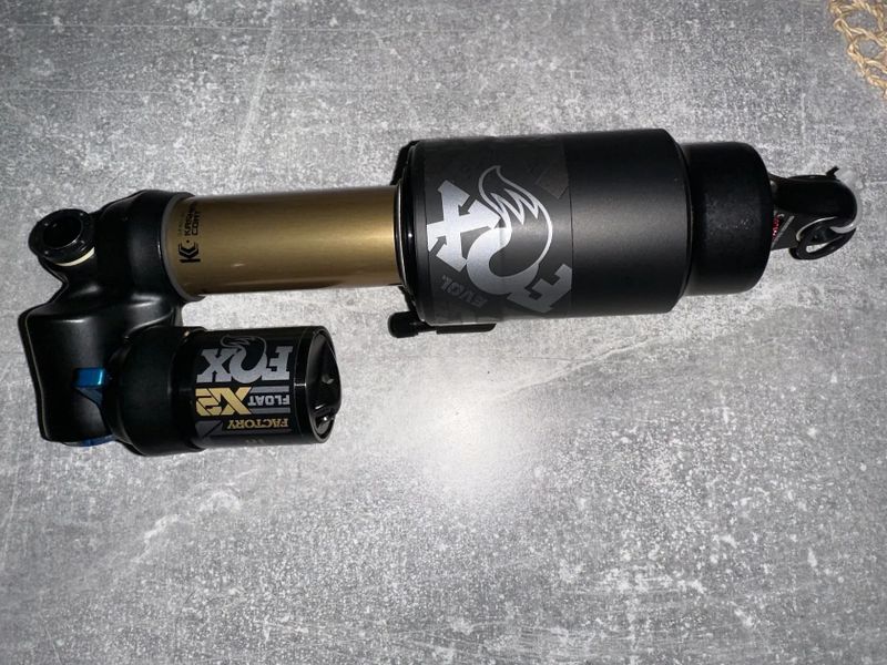 Tlumič Fox Float X2 modelového roku 2024 230x65