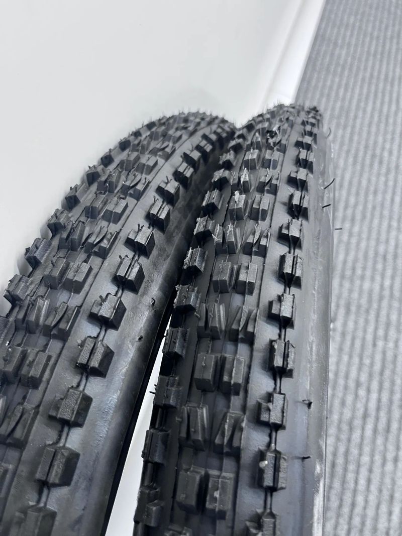 Maxxis Minion DHF 26x2,35