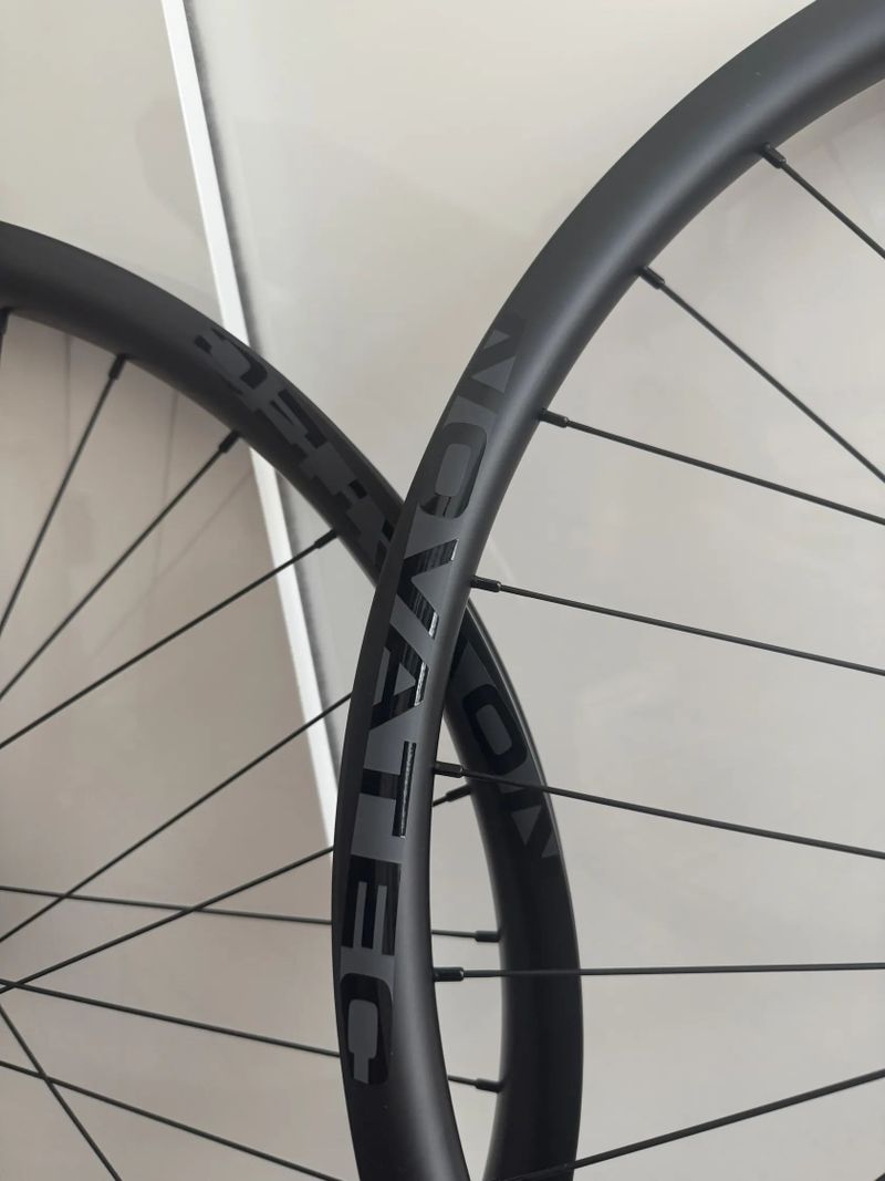 NOVÁ Karbonová Mullet kola Novatec M30/M35