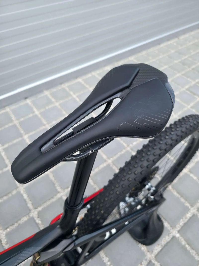 Horské kolo BMC Fourstroke 01 ONE 2019 Carbon 29″