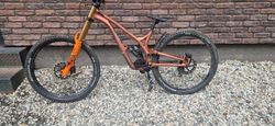 Commencal Supreme DH 29 Race (custom)