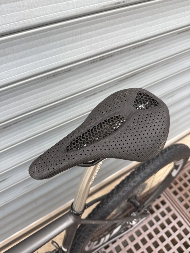 Gravel kolo Specialized Crux DSW - ZIPP XPLR, Sram T-Type, Dynamo, RED