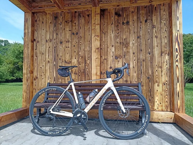 Orbea Orca M30i, sada Shimano 105 Di2, model roku 2024, stoprocentní stav