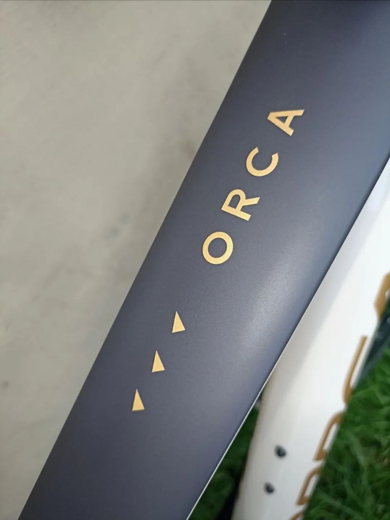 Orbea Orca M30i, sada Shimano 105 Di2, model roku 2024, stoprocentní stav