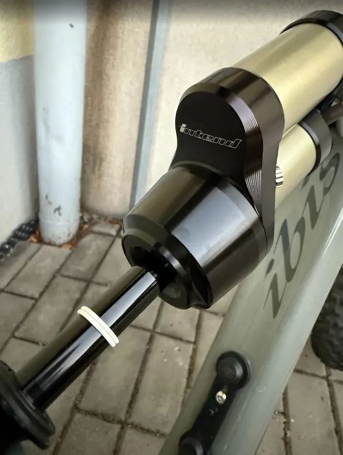 Rám Ibis Ripmo V2, tlumič Intend Hoover - Top Stav!