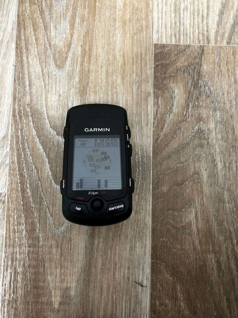 SLEVA - Garmin Edge 705 + 3x držáky na Garmin + 2 hrudní pásy