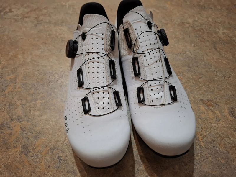 Cyklistické tretry Fizik Tempo Overcurve R4 vel. 43