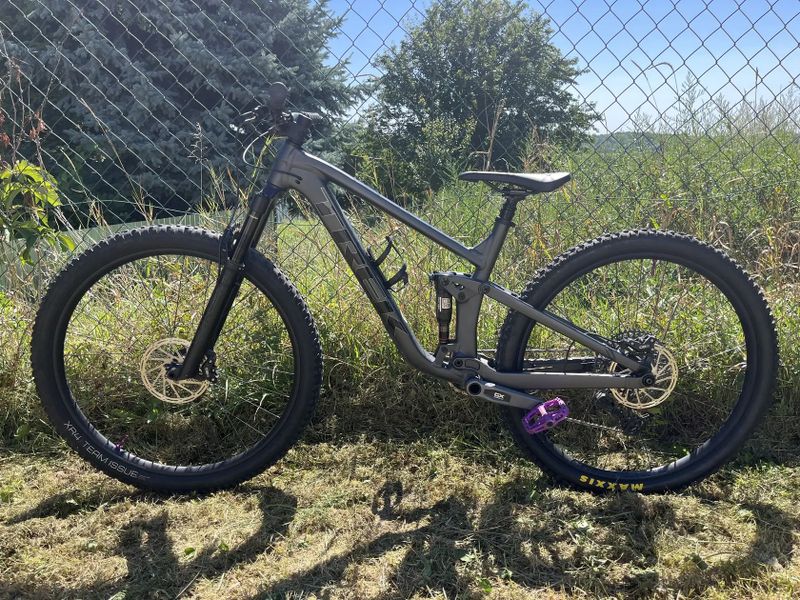 TREK TOP FUEL 8 GX AXS T-TYPE GEN 3 MATTE DNISTER BLACK