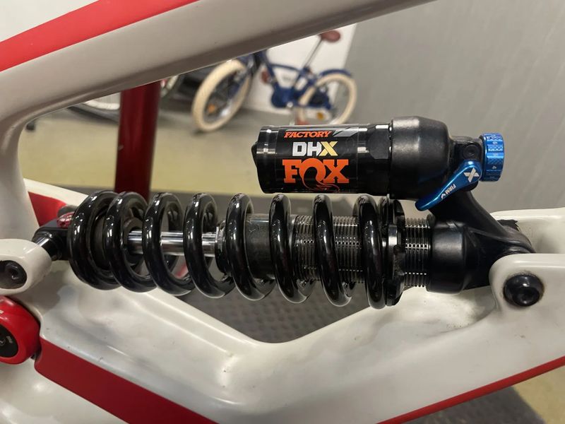 Fox dhx factory 230/65