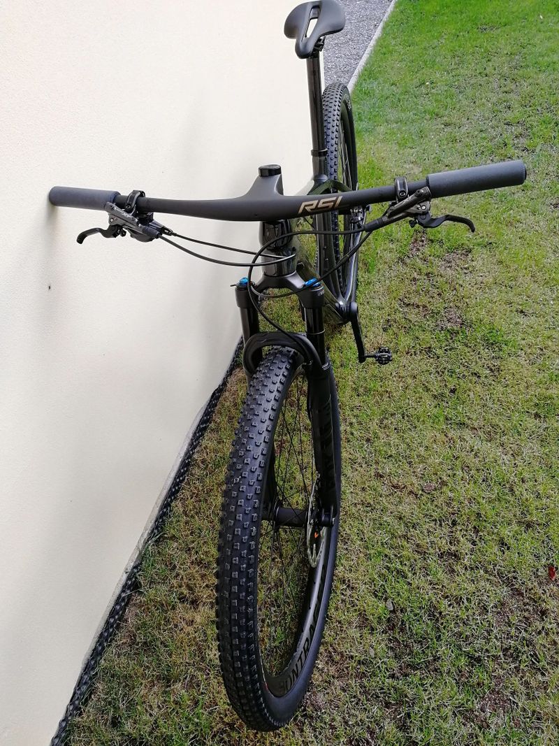 TREK Procaliber 9.8 2023 Dark Prismatic/Trek Black
