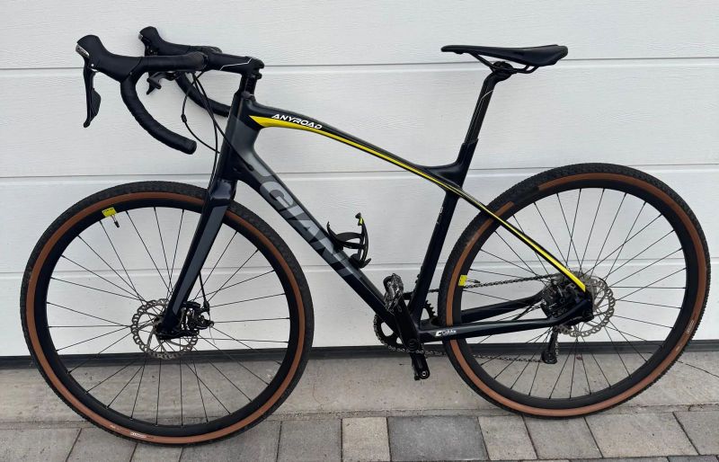 Karbonový gravel Giant Anyroad CoMax