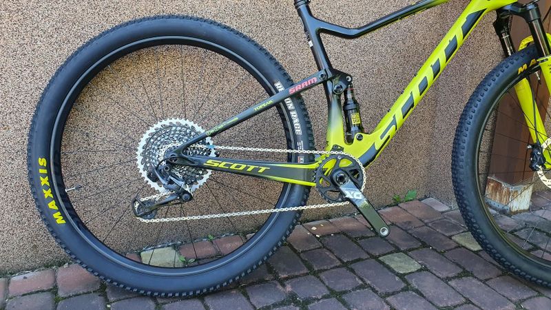 Prodám karbonové kolo SCOTT SPARK RC World Cup