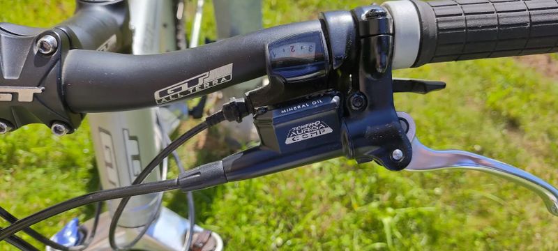 Horské kolo GT Avalanche