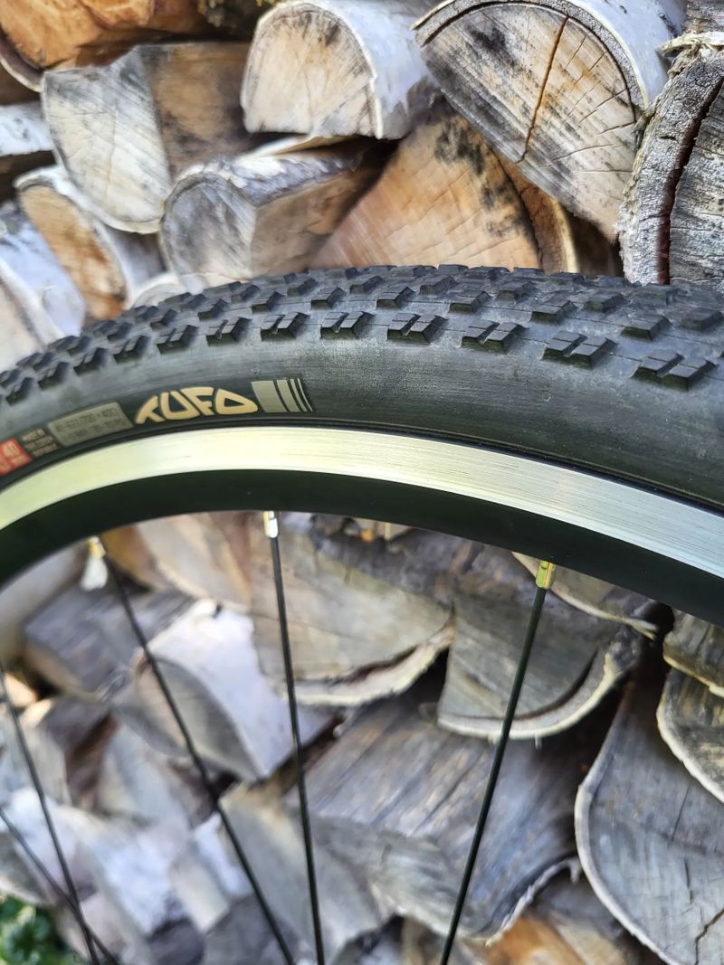 Zapletená kola WH RS 100