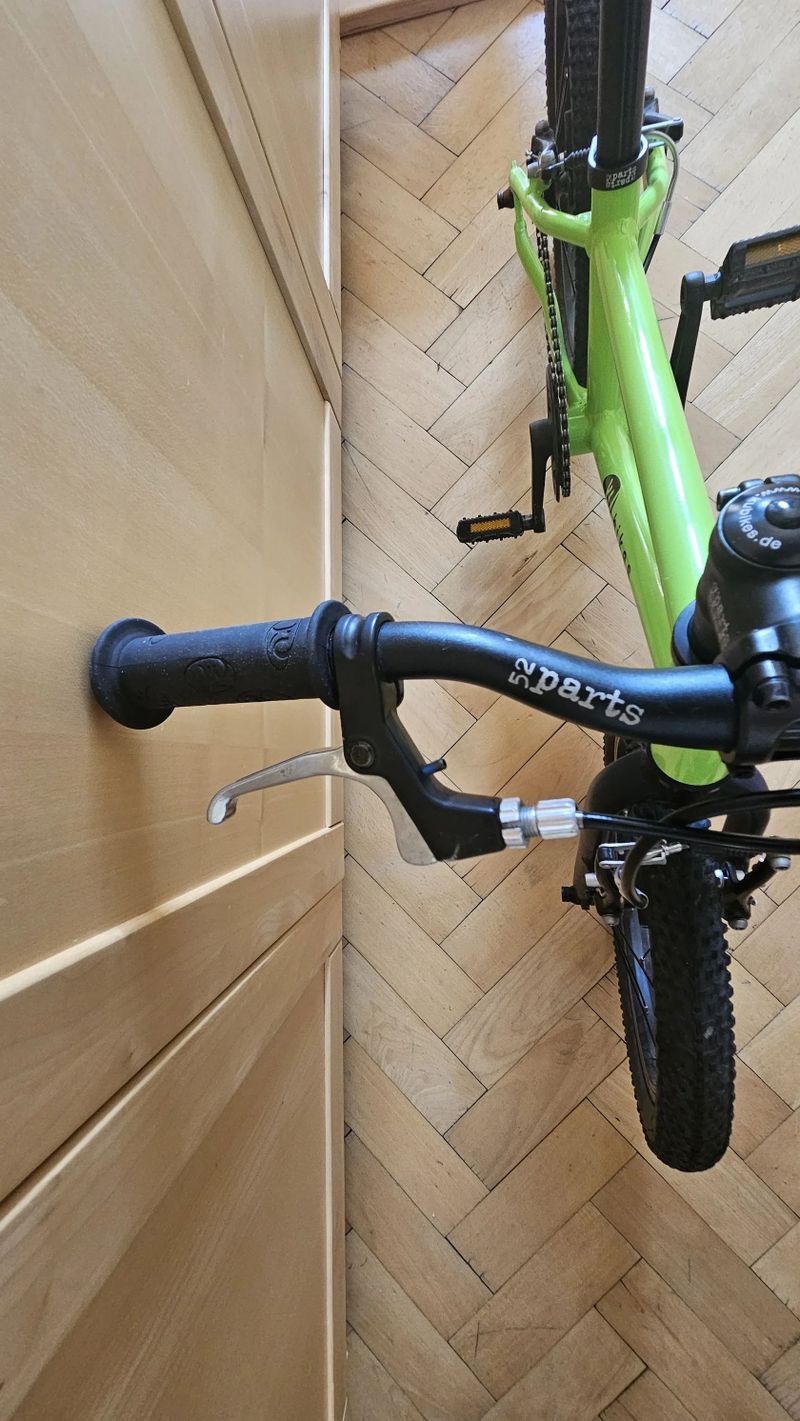 Lehké dětské kolo KUbikes 16⁠