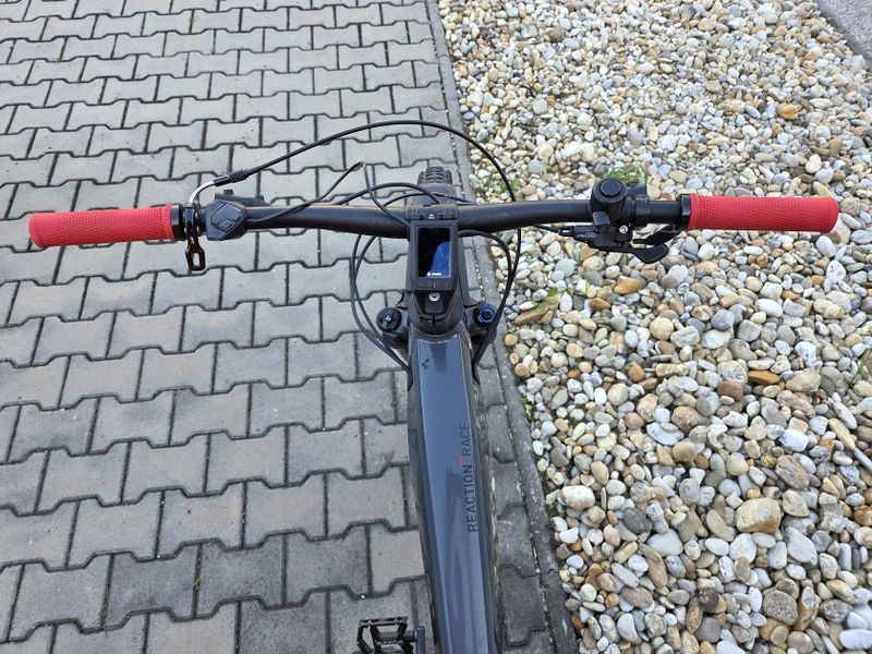 Prodám CUBE Reaction Hybrid Race 625 velikost XXL (23“) pro výšku 190 cm a více