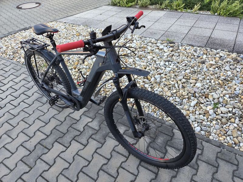 Prodám CUBE Reaction Hybrid Race 625 velikost XXL (23“) pro výšku 190 cm a více