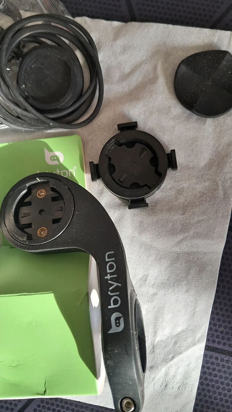 Bryton S800 cyklopočitač s navigací